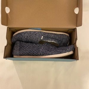 Toms navy Heather alpargata sweater knit faux fur slip on 8.5